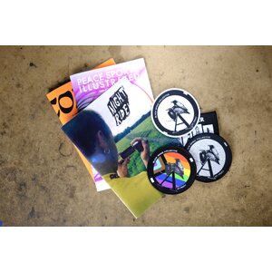 Kirjat, kangasmerkit ja painotuotteet